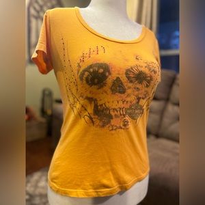 HARLEY-DAVIDSON golden yellow flower skull design shirt w/light bling accents